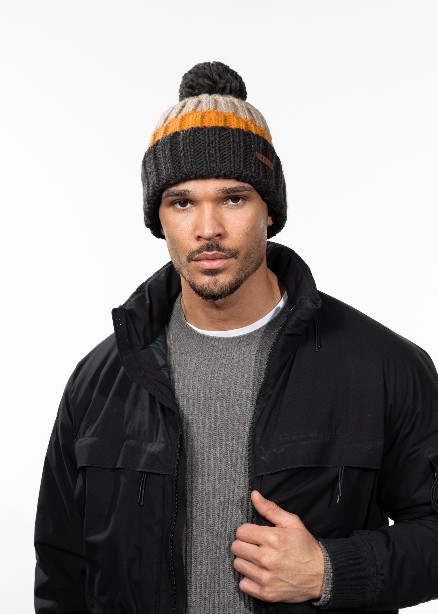 Men Wilhelm Beanie amber - Front