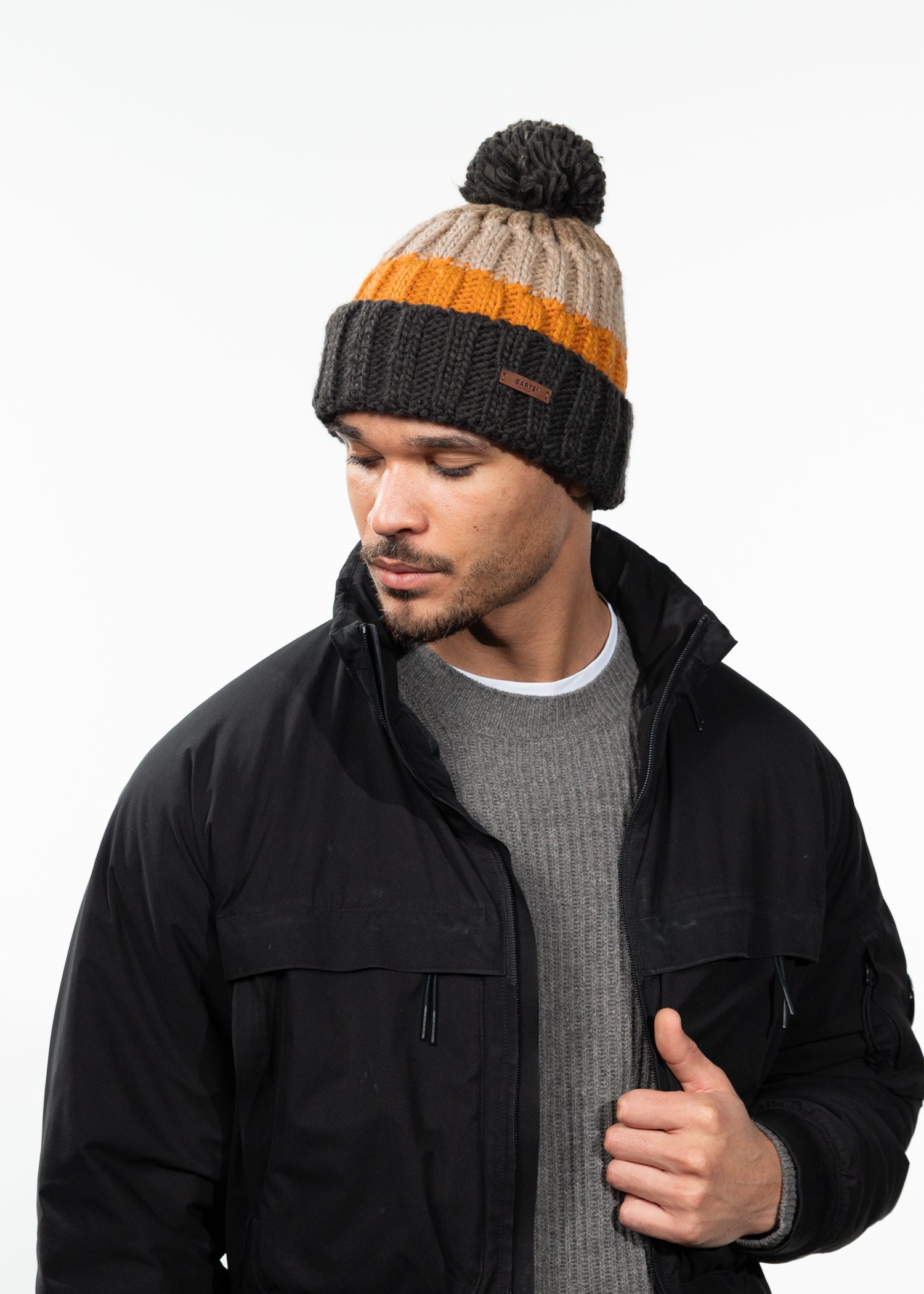 Men Wilhelm Beanie amber - Side