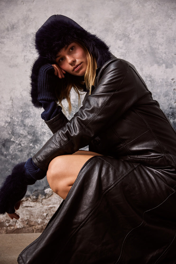 Women Hawka Bomber navy - Model