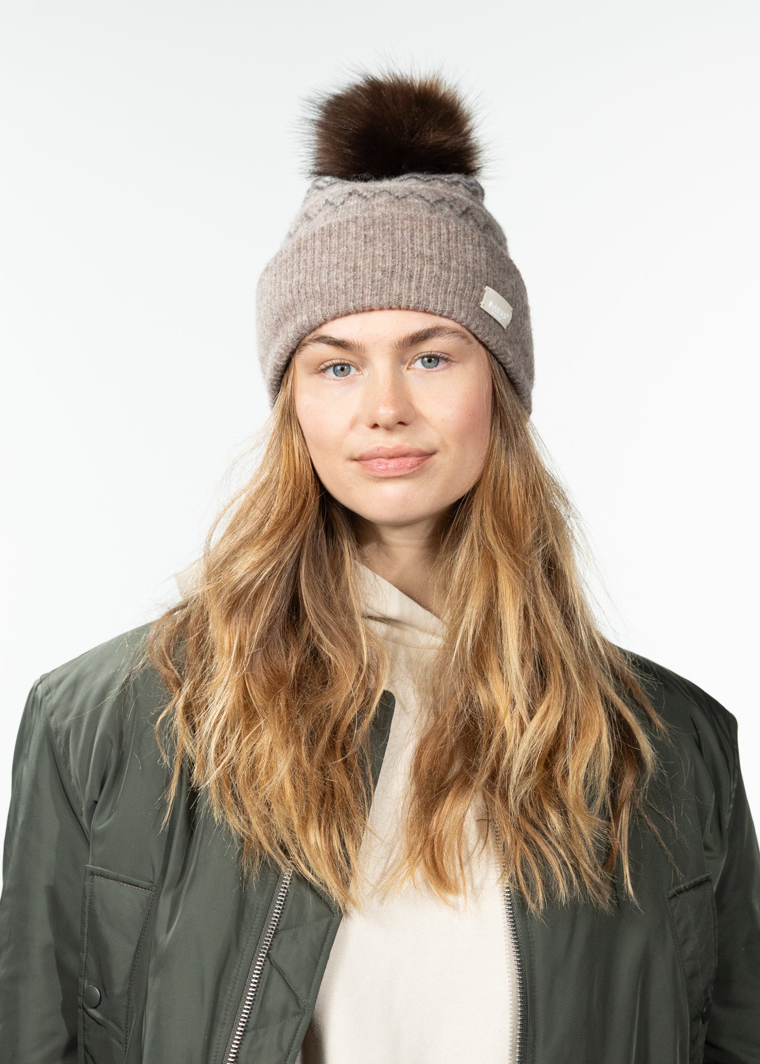Women Woodstar Beanie brown - Front