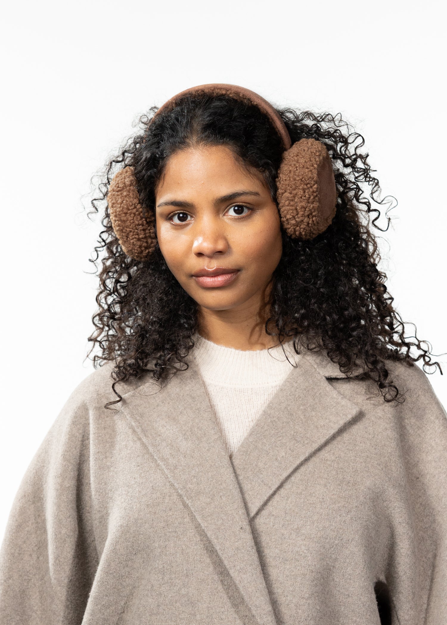 Women Magpy Earmuffs brown - Front