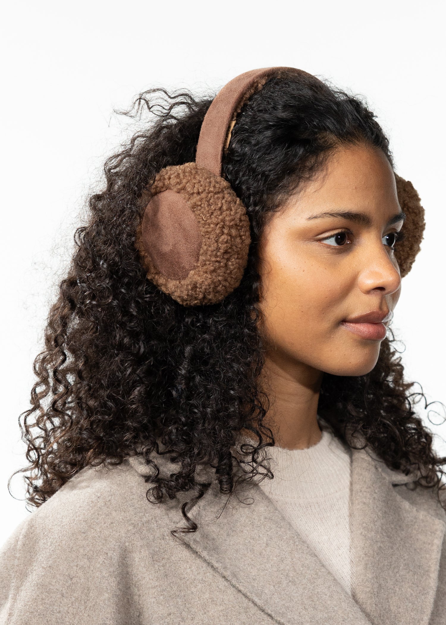 Women Magpy Earmuffs brown - Side