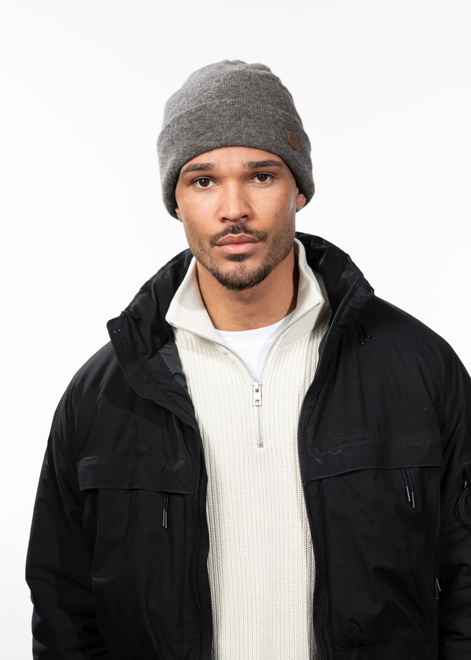 Men Vale Beanie dark heather - Front