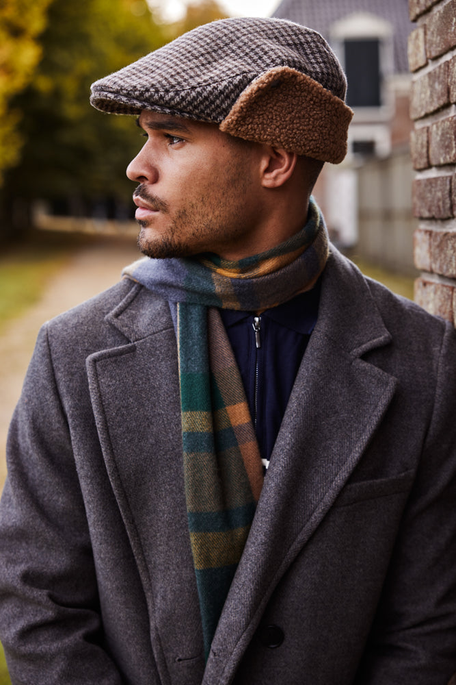 Men Monzonite Cap dark brown - Model