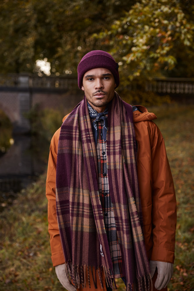Men Rhodoz Beanie burgundy - Model