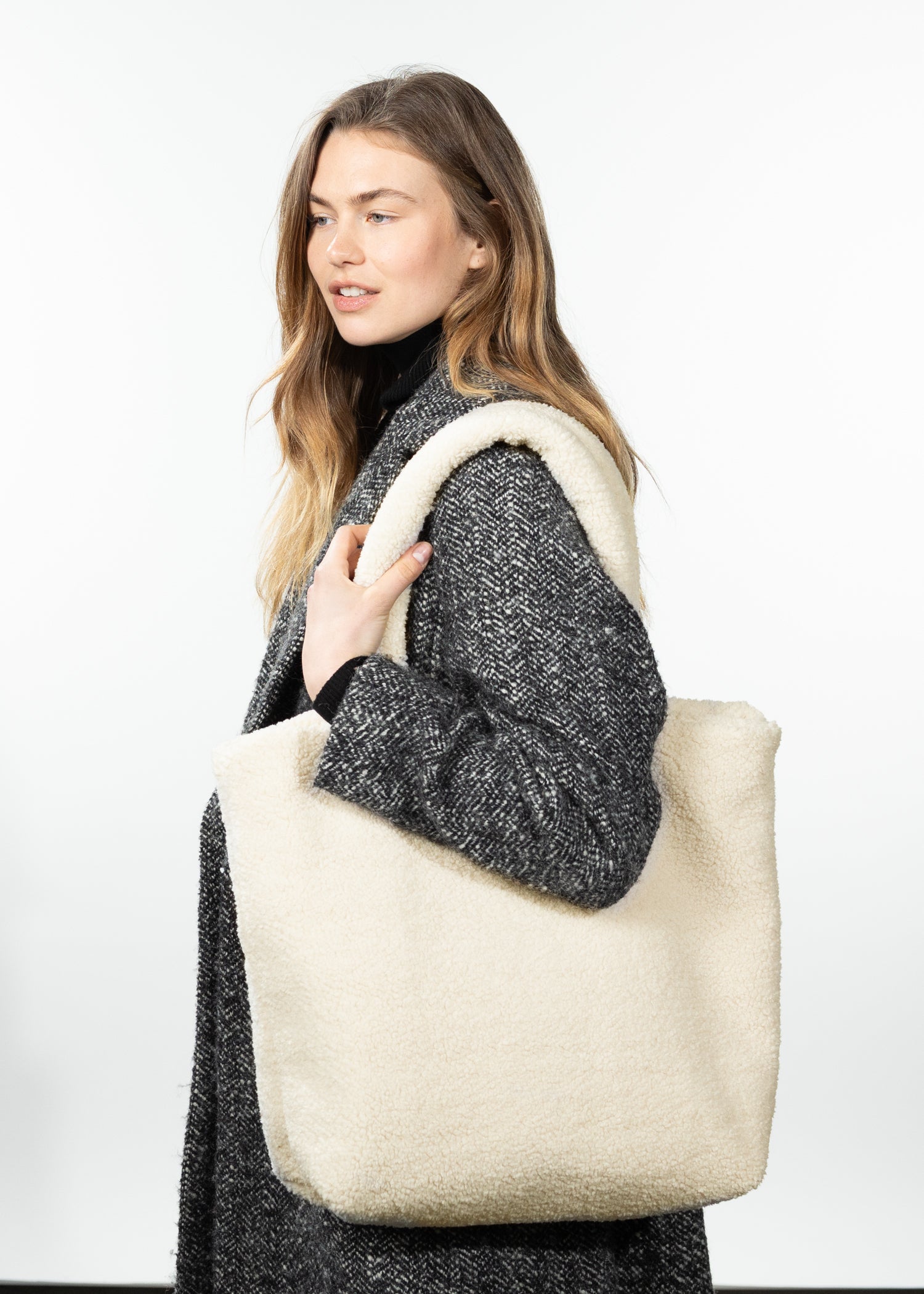 Bags Bugbane Shopper cream - Front