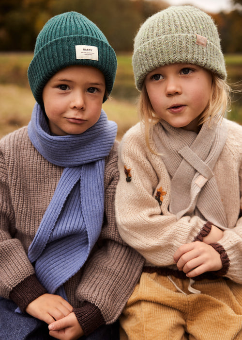 Kids Basalth Beanie bottle green - Model
