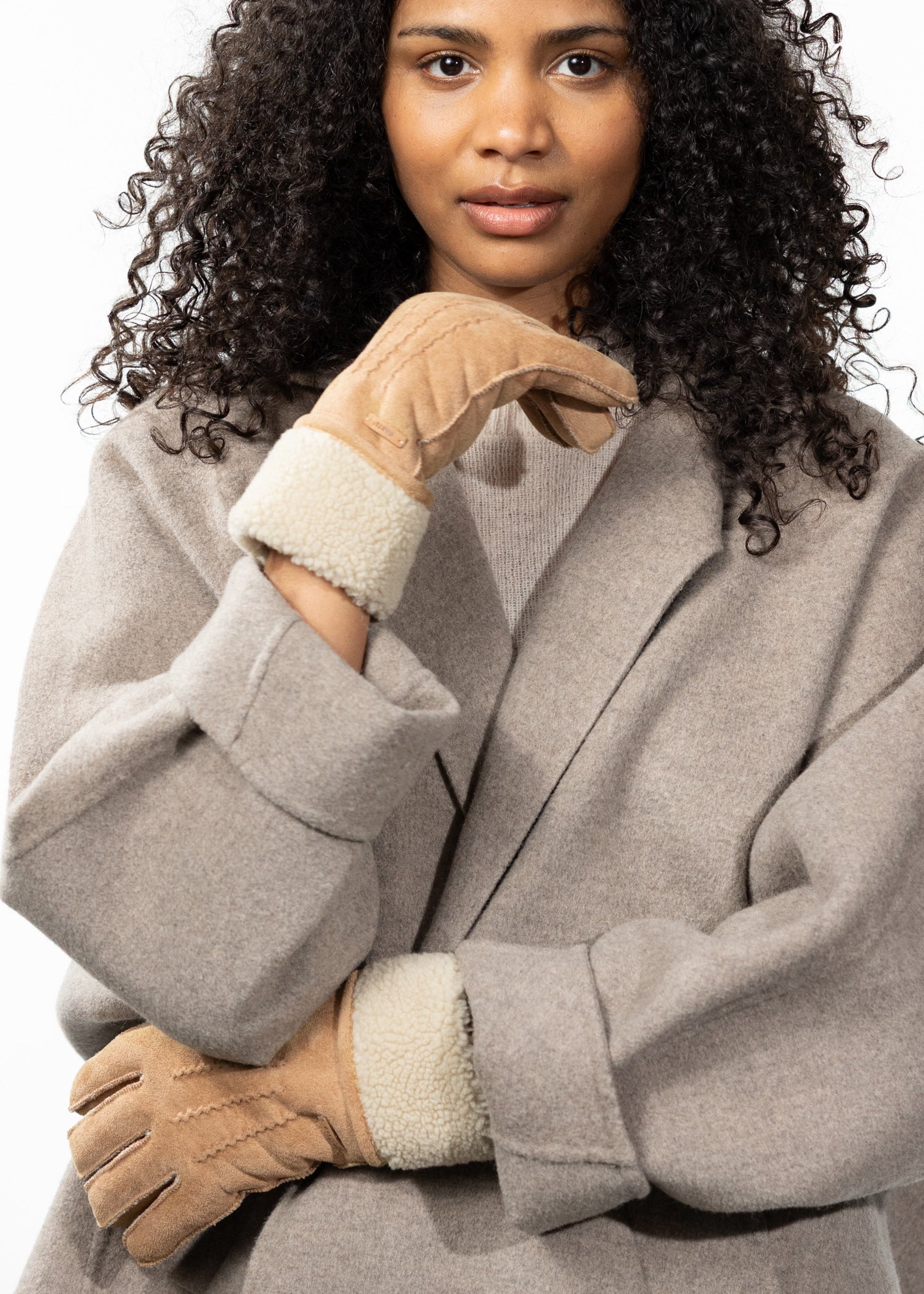 Women Yokam Gloves light brown - Front
