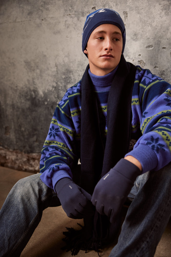 Unisex Kristjen Scarf navy - Model
