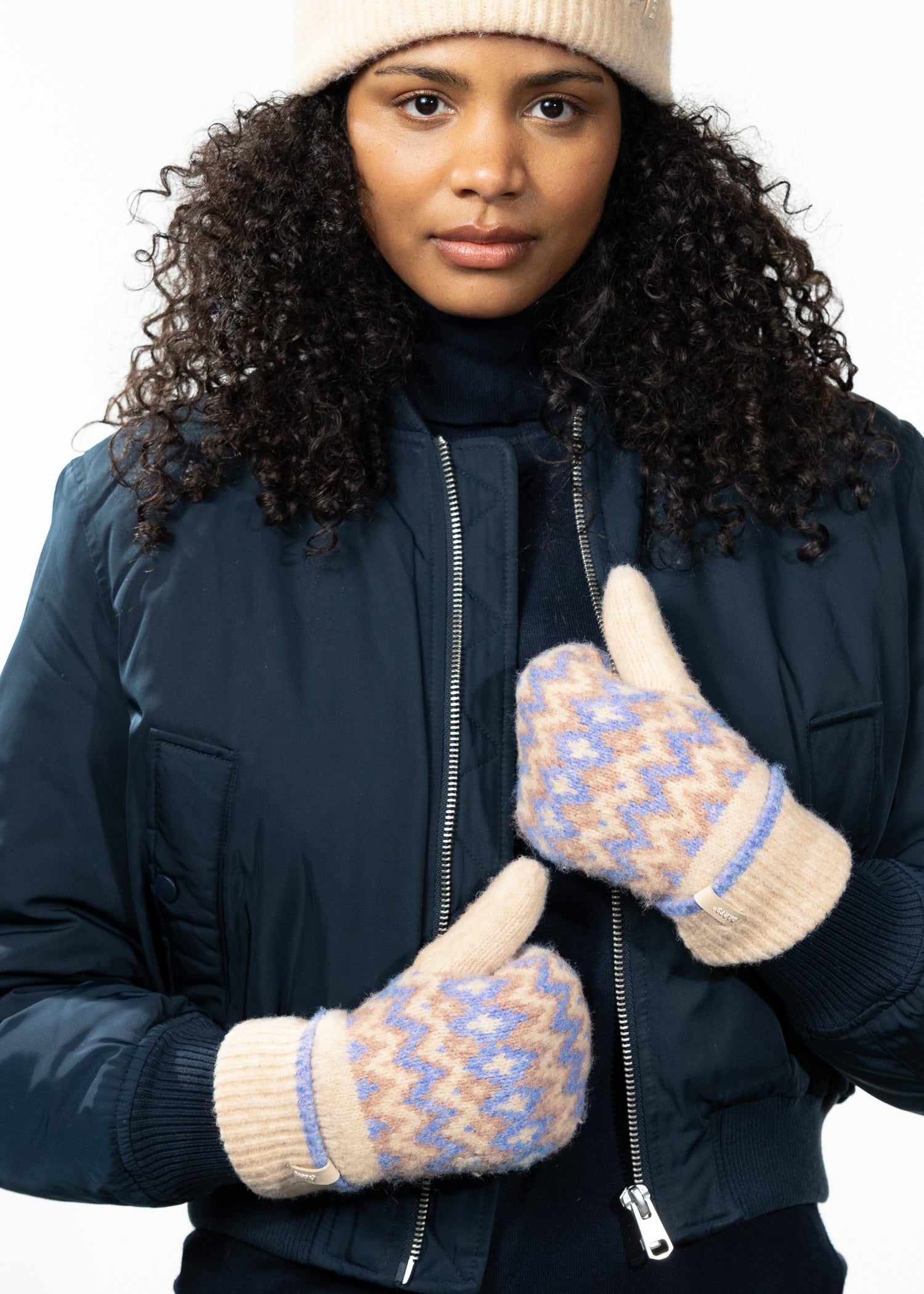 Women Nakarah Mitts cream - Front