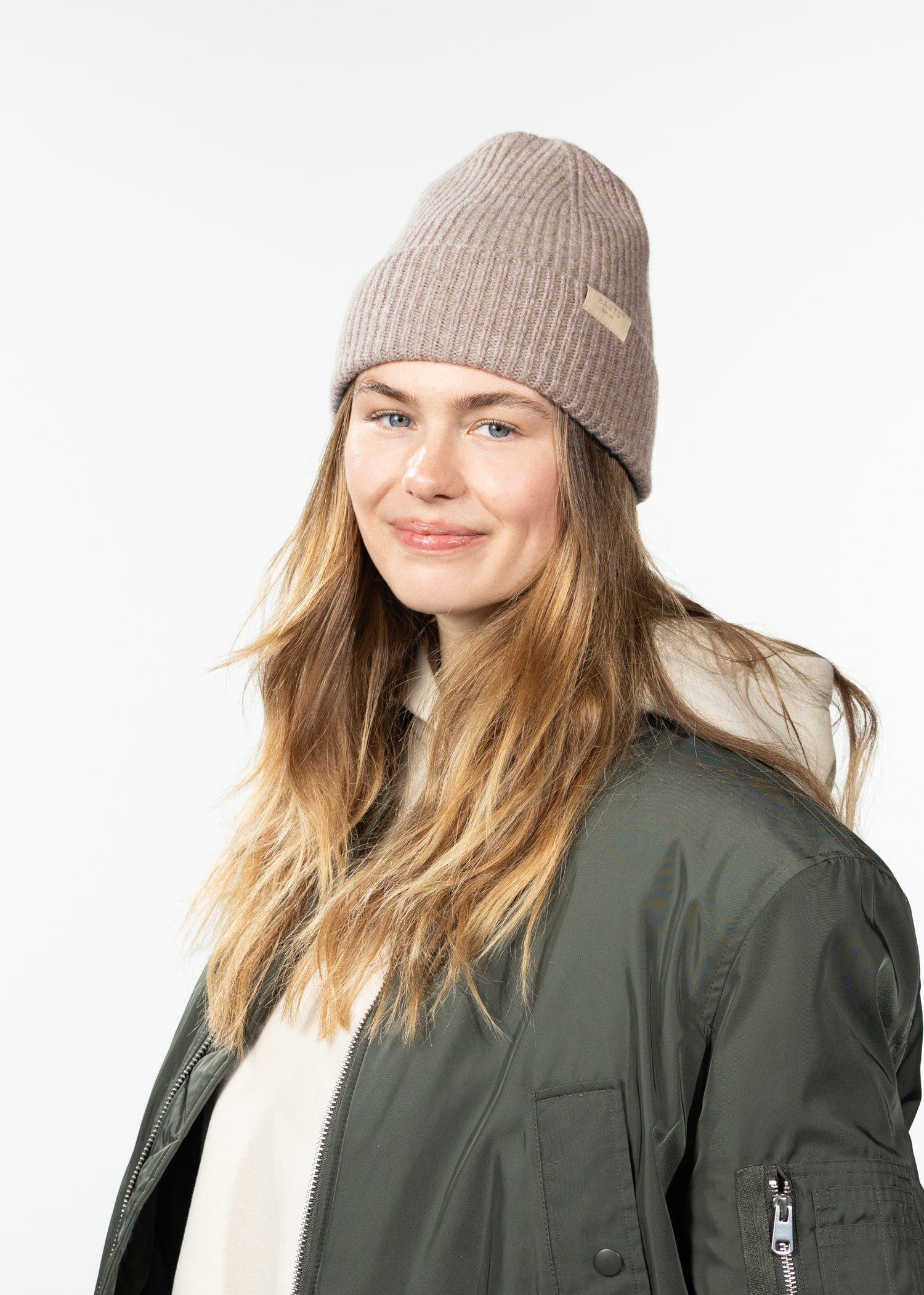 Unisex Mareije Beanie light brown - Side