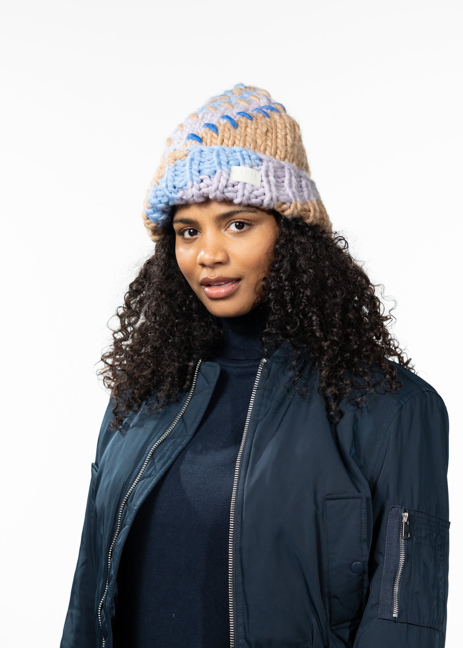 Women Frederieke Beanie blue - Side