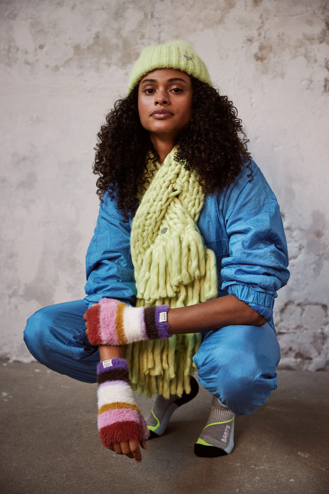 Women Edzella Scarf light pistache - Model