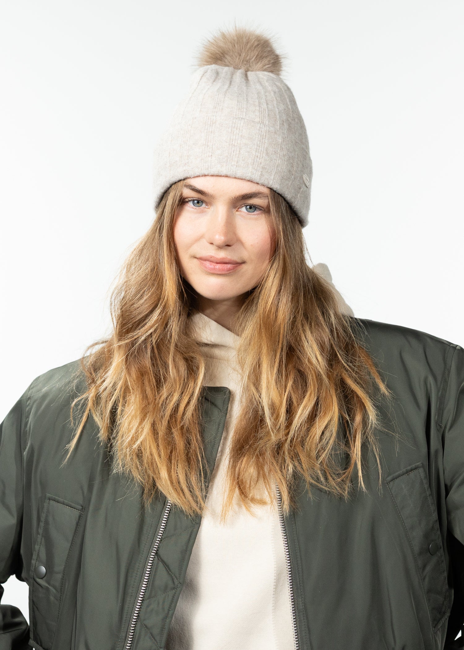 Women Augustia Beanie beige - Front
