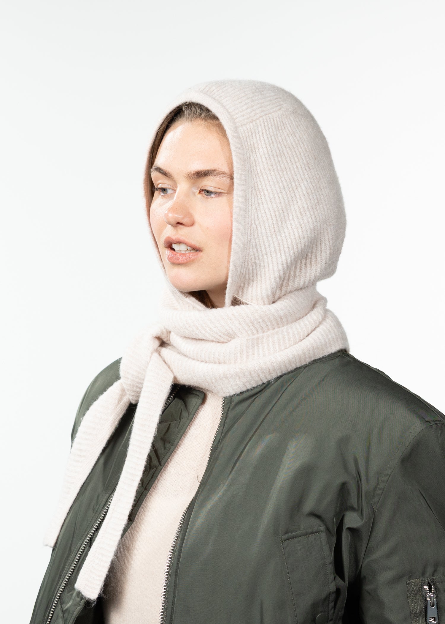 Women Marrela Hood cream - Side