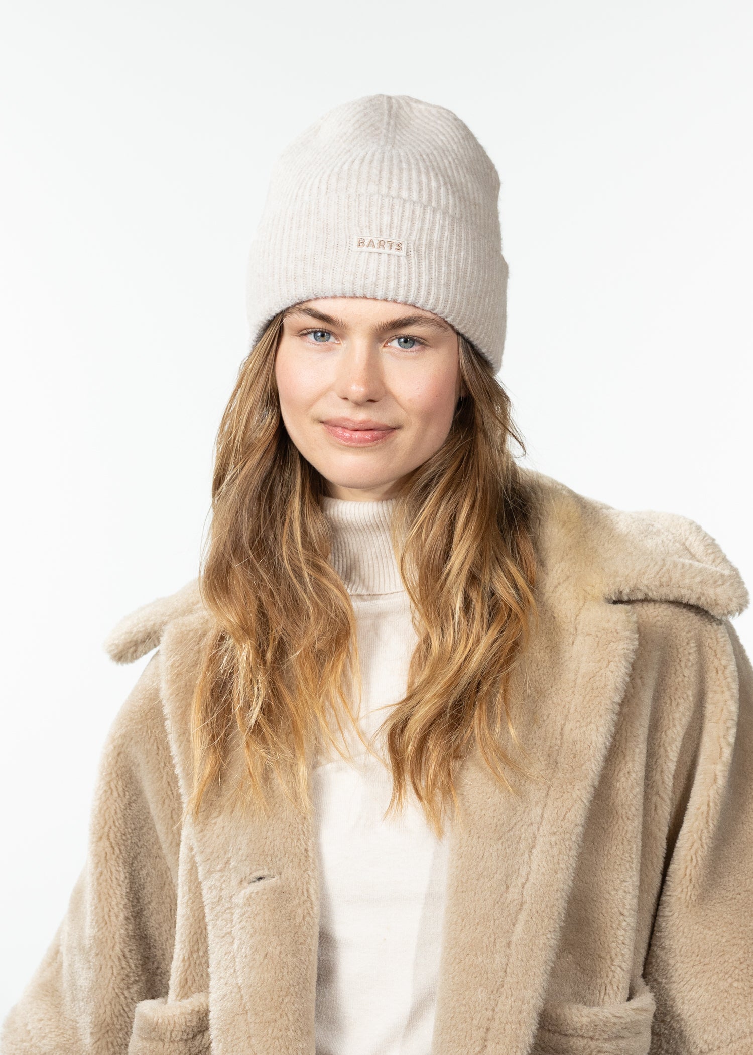 Women Ardelve Beanie cream - Front