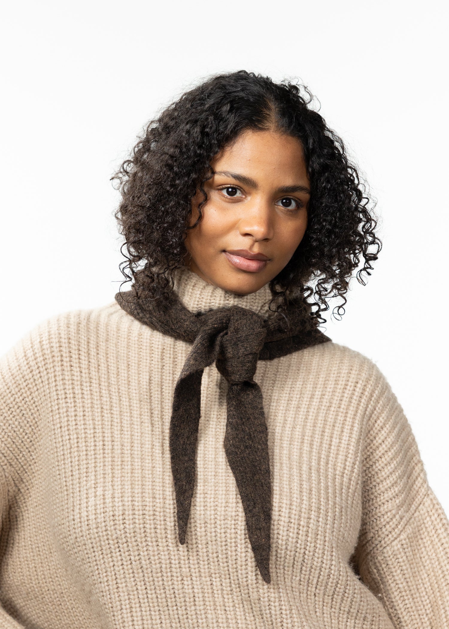 Women Hannalore Scarf dark brown - Front