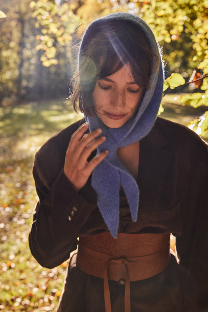 Women Murreal Scarf blue - Model