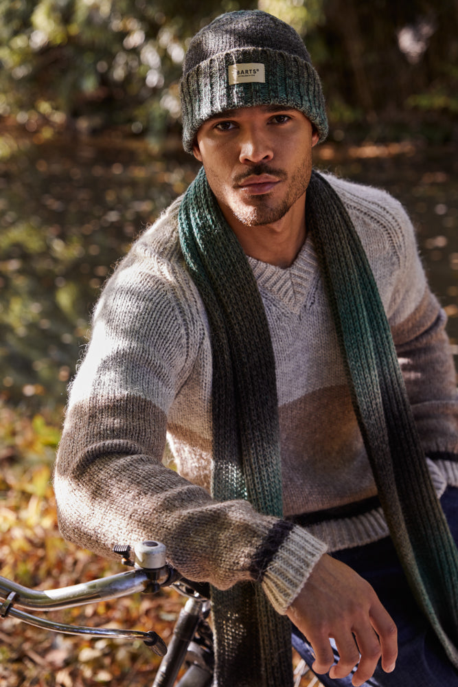 Men Ealar Scarf green - Model