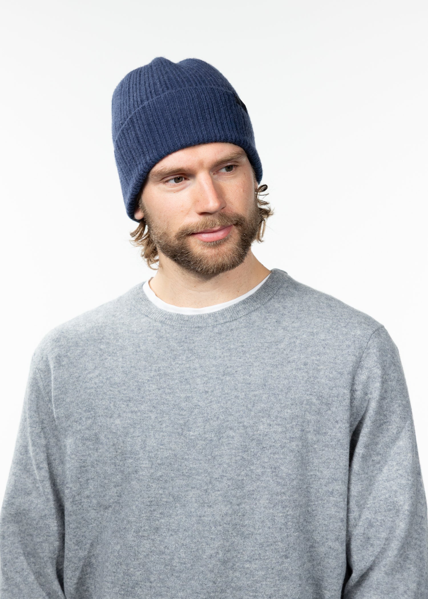 Men Beathan Beanie navy - Front