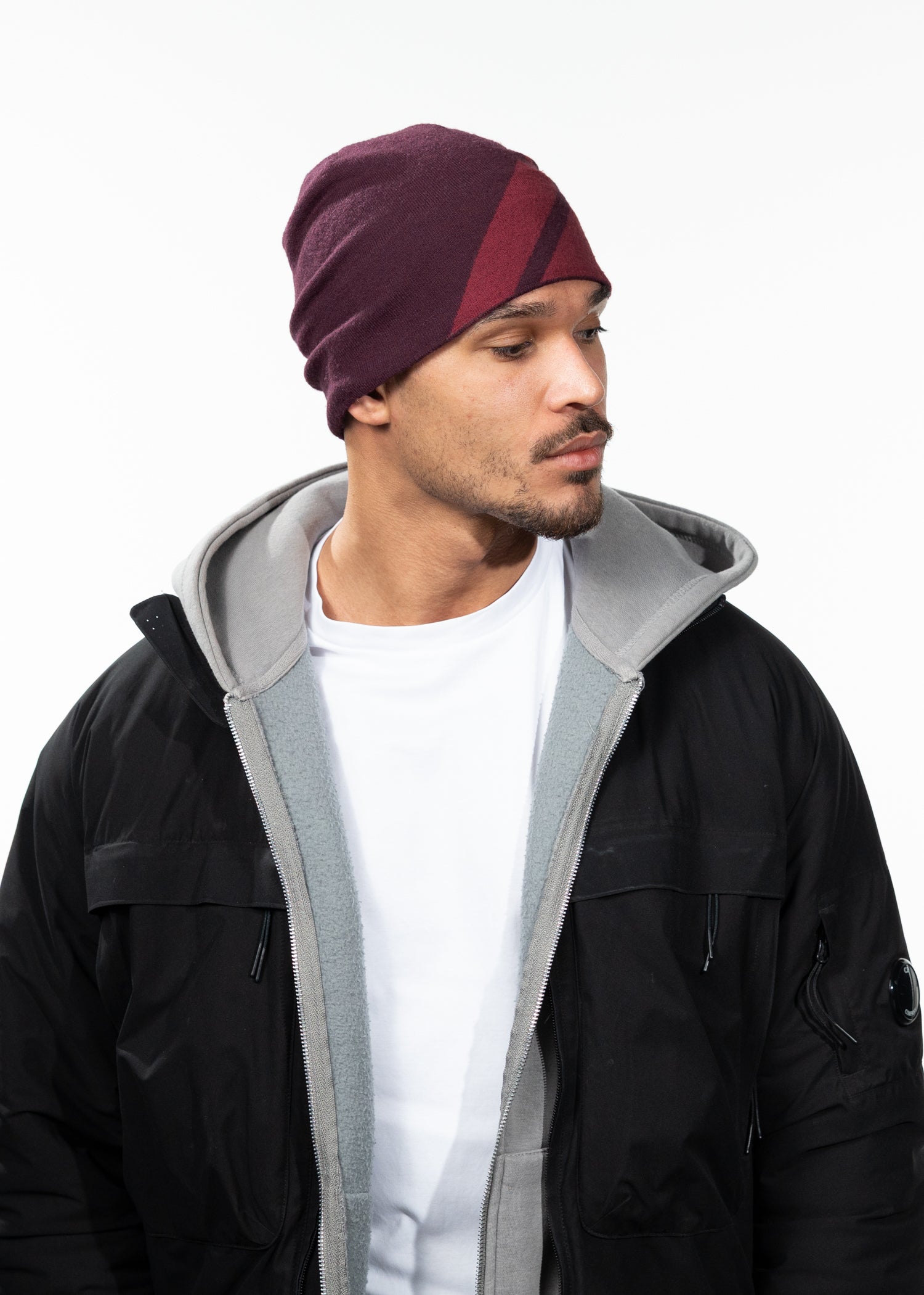 Men Peaktop Beanie burgundy - Side