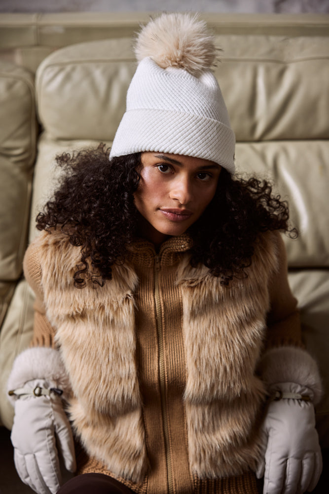 Women Rosamaria Beanie cream - Model