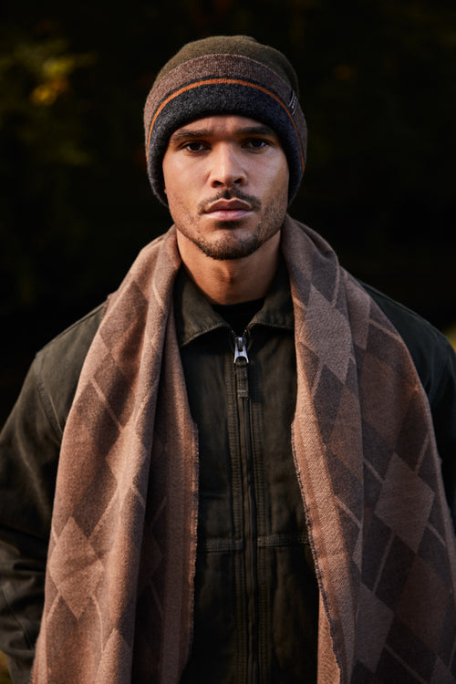 Men Airchie Scarf brown - Model