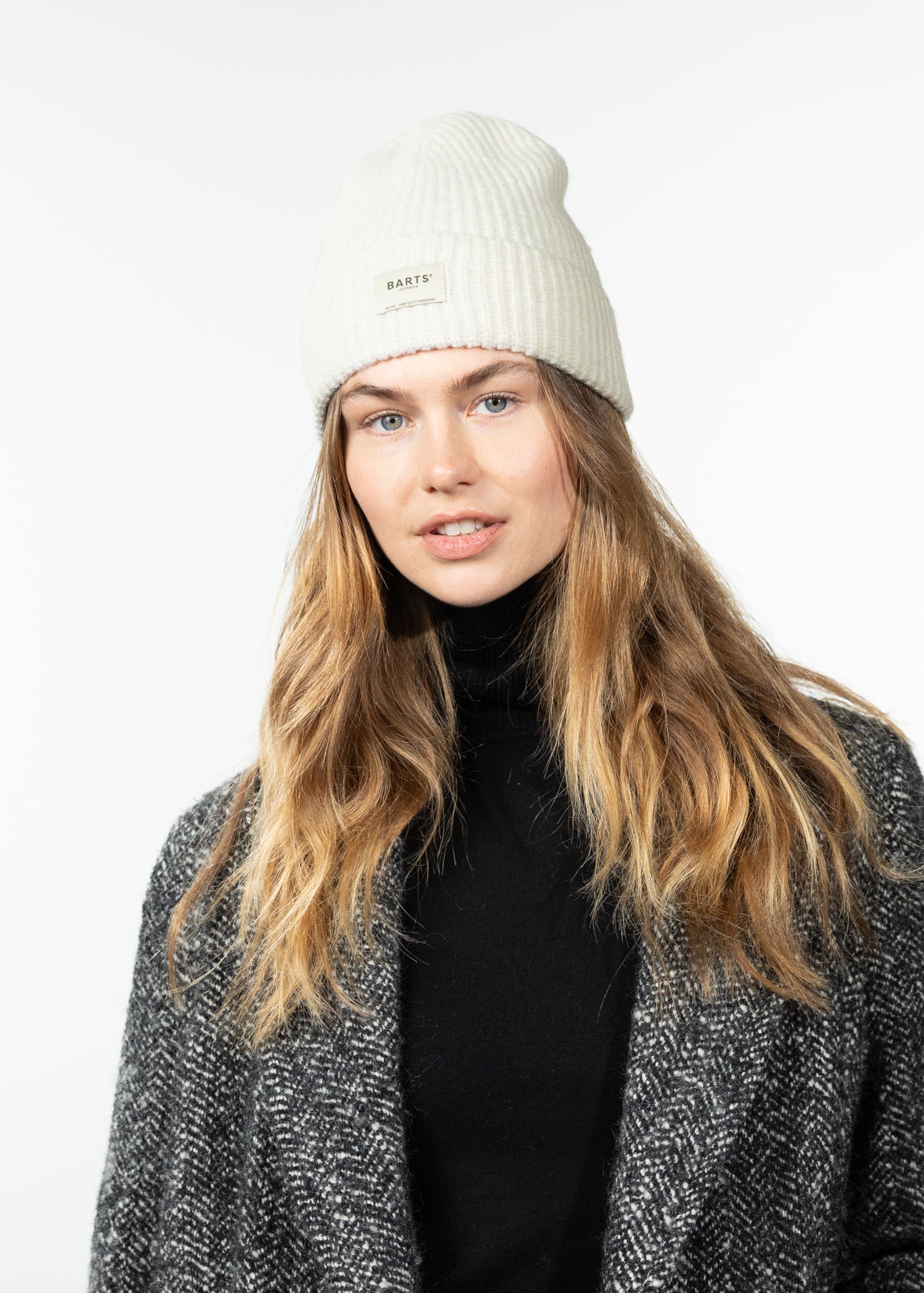 Women Darty Turnup cream - Front