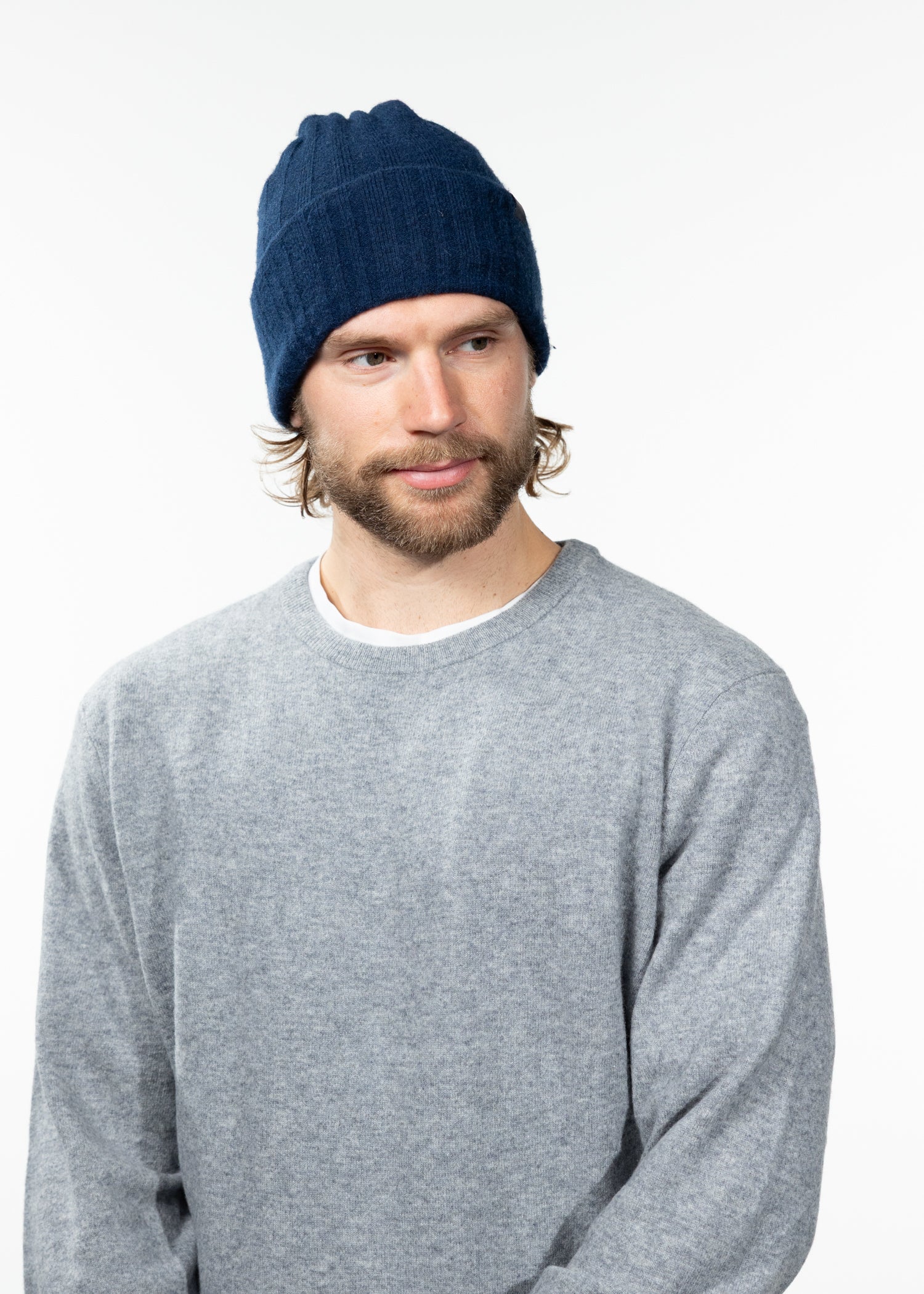 Men Mailcom Beanie navy - Front