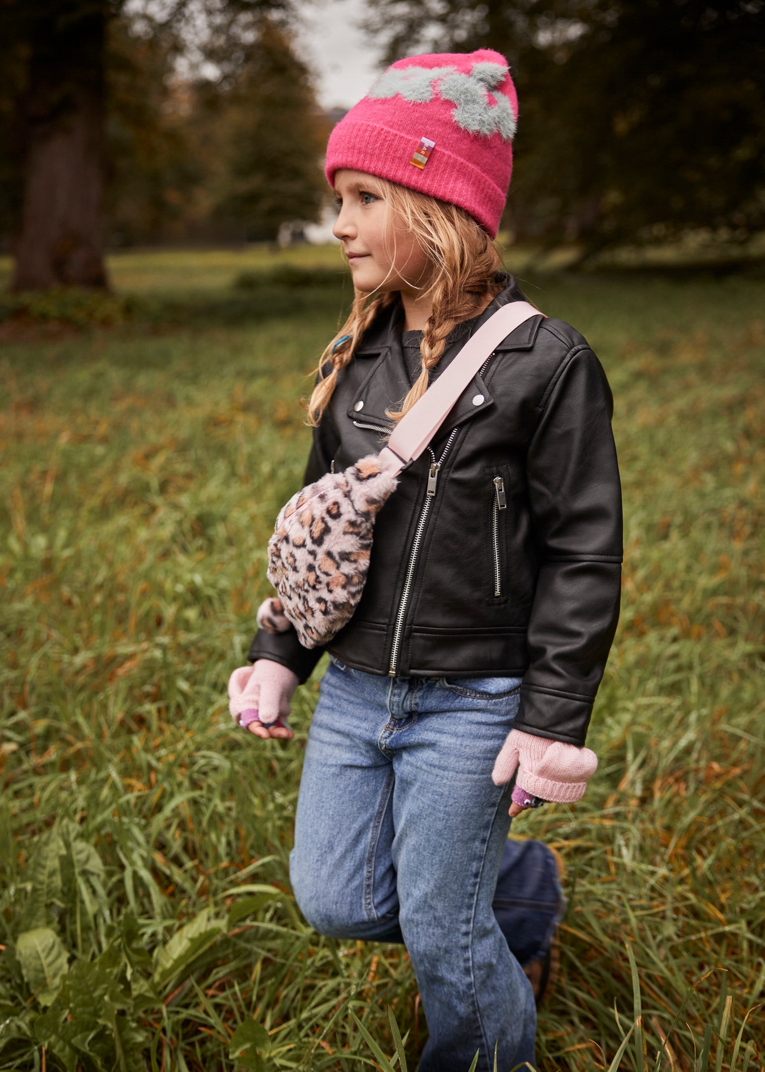 Kids Crissie Beanie fuchsia - Model